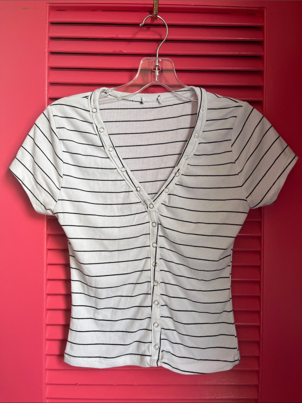 LOW PRICE Striped V-Neck Button-Front Short Sleeve Top in White & Black